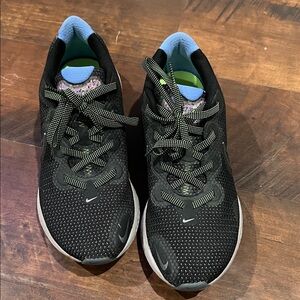 Nike Black and Green Sneakers